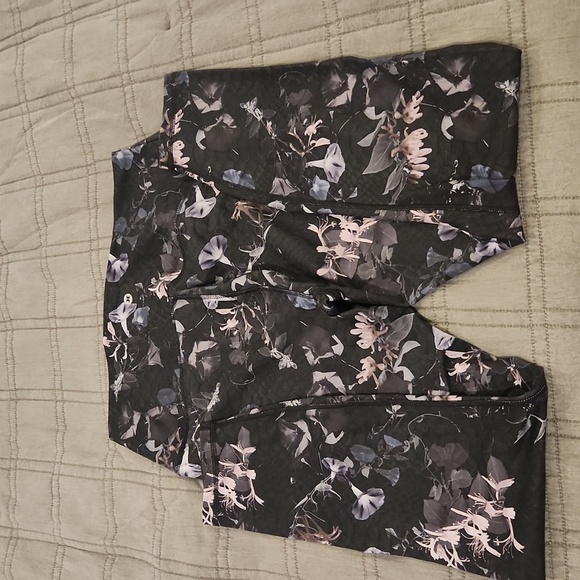 RBX Black Floral Leggings Size XL! - Picture 4 of 8